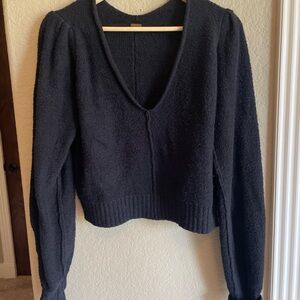 Free People Sweater Womens XS
Black Cropped Slouchy Puff